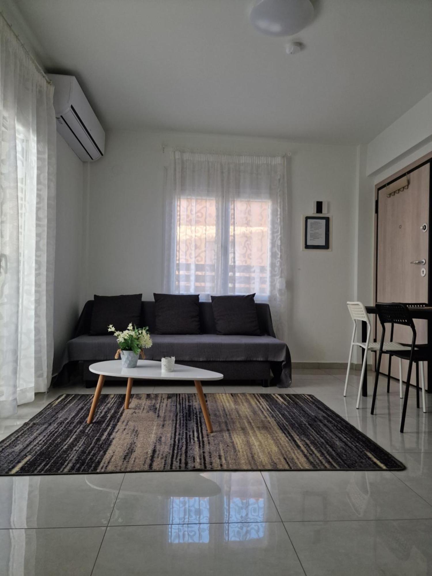 By The Sea Apartment Peraia  Room photo