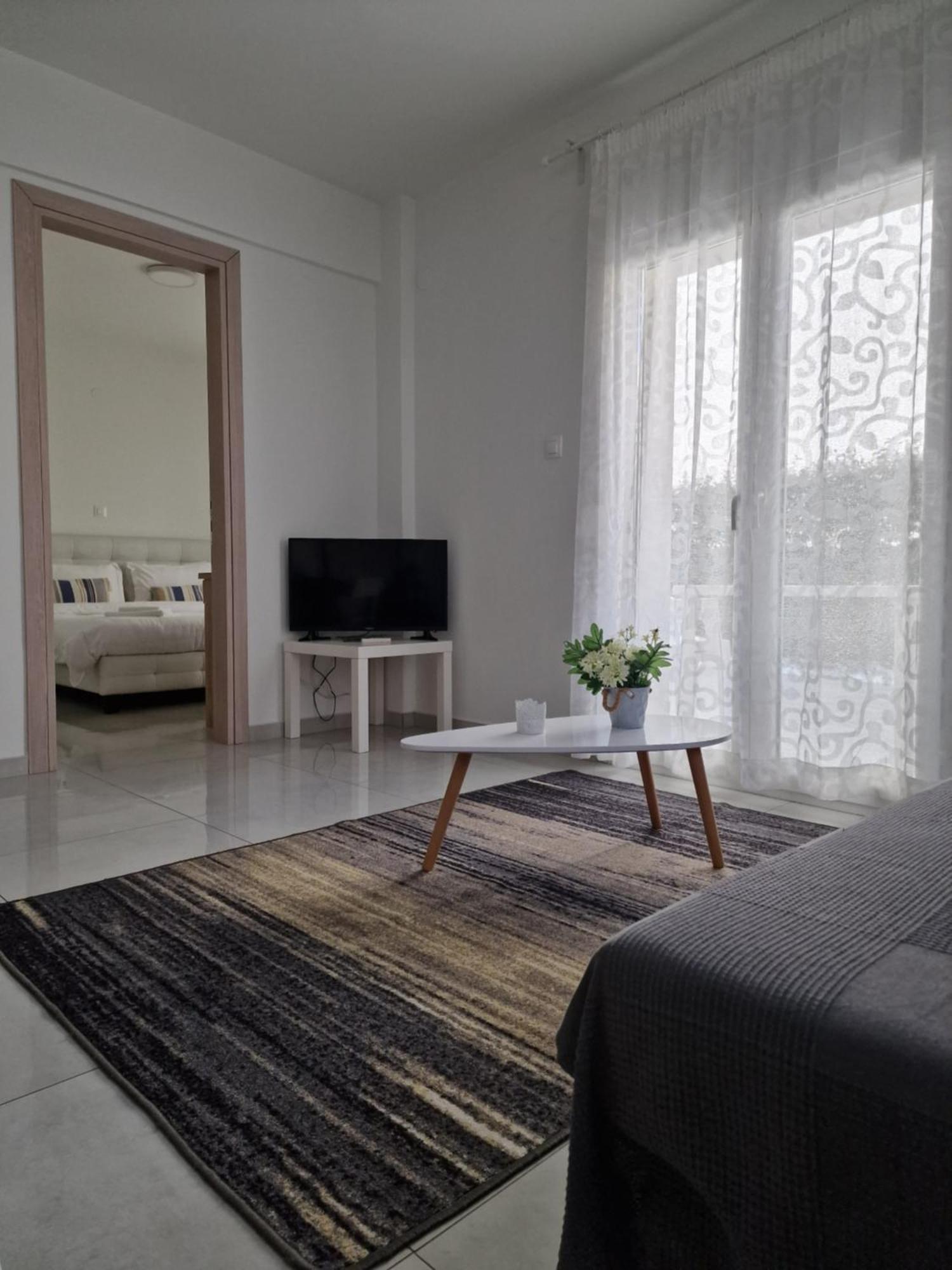 By The Sea Apartment Peraia  Exterior photo