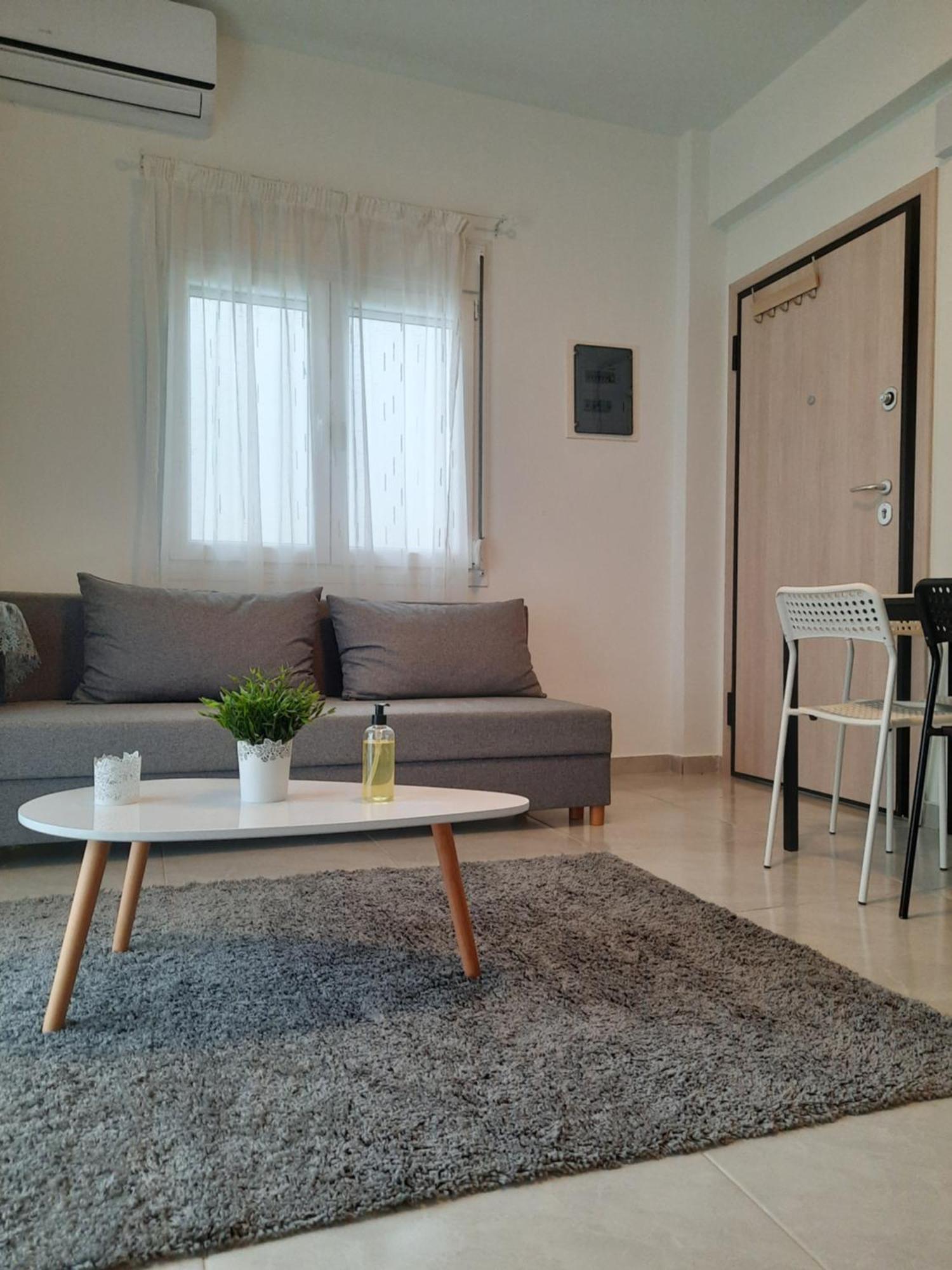 By The Sea Apartment Peraia  Room photo