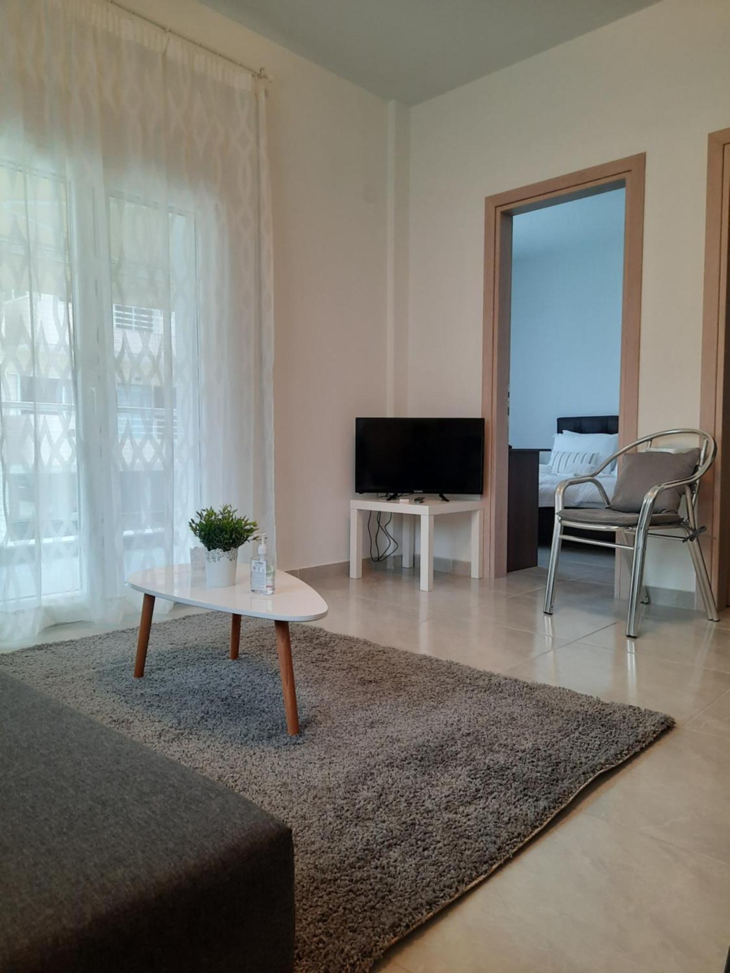 By The Sea Apartment Peraia  Room photo