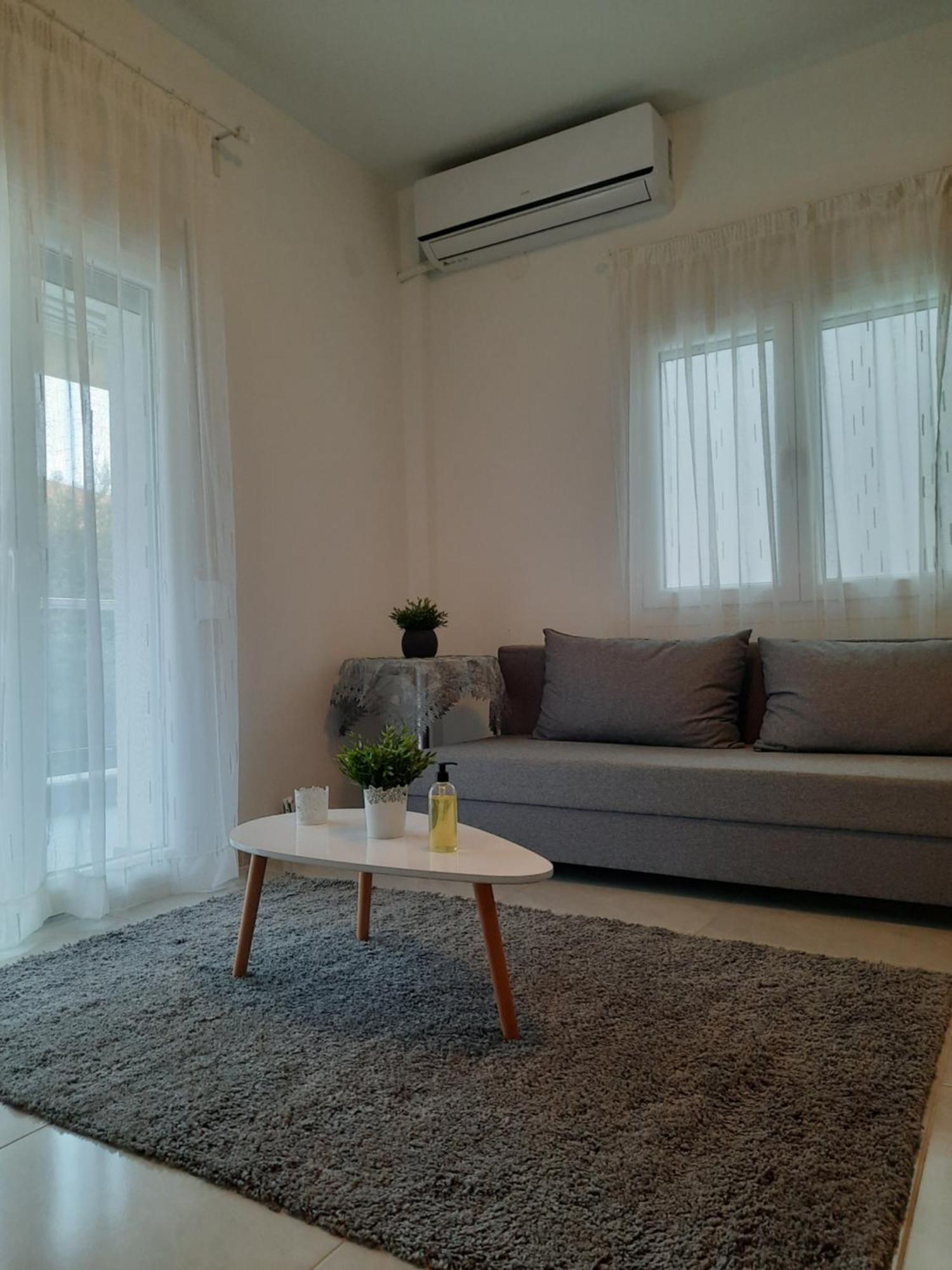 By The Sea Apartment Peraia  Room photo