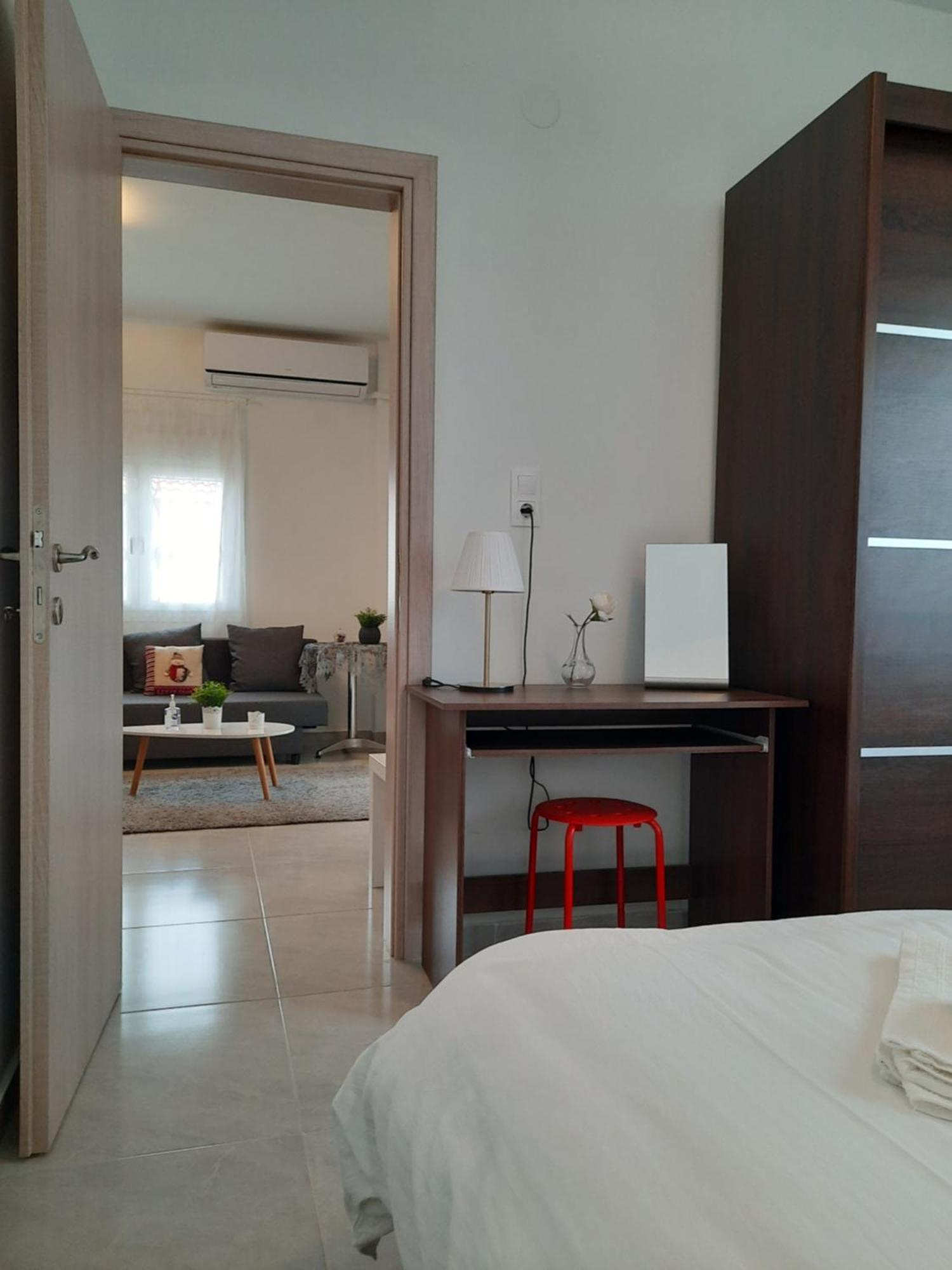 By The Sea Apartment Peraia  Room photo